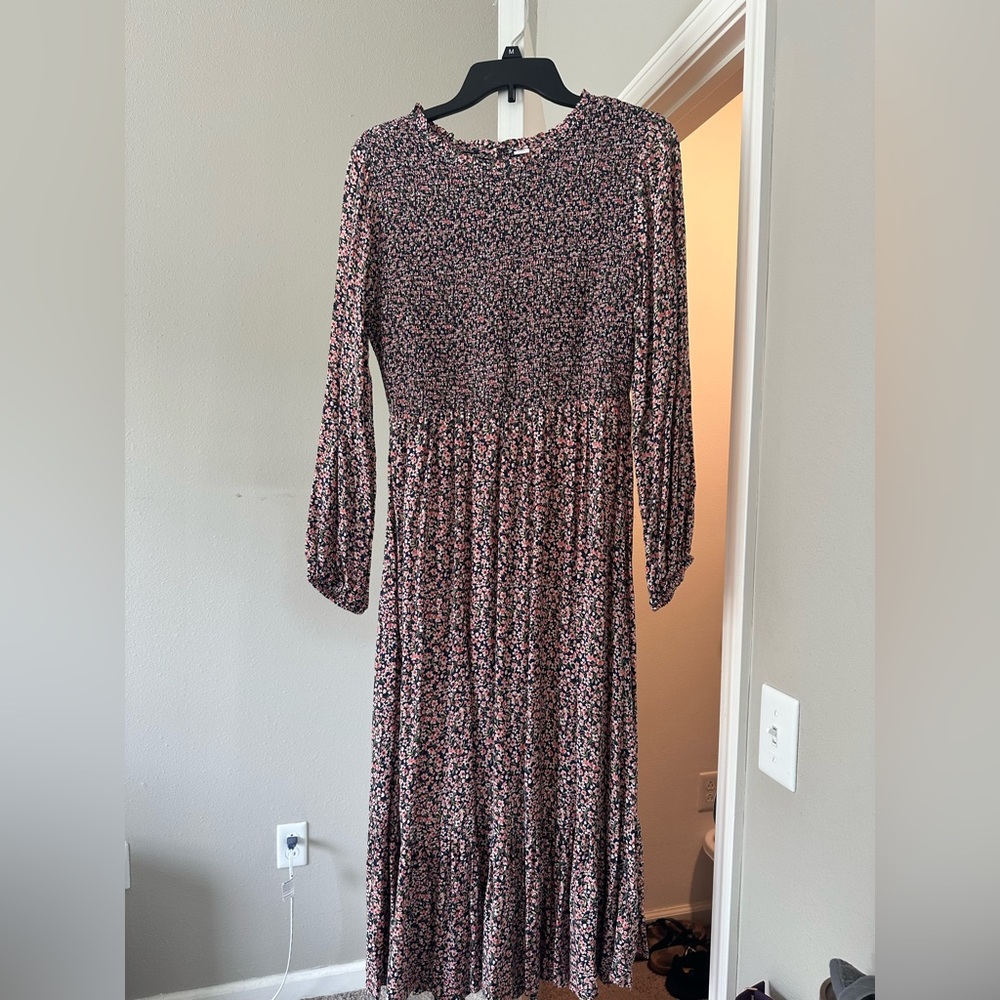 Brand new dress from old navy. Never worn